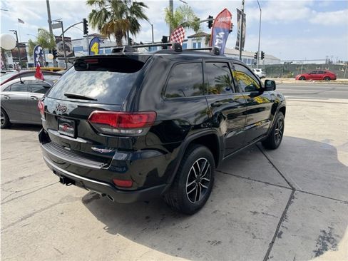 Used 2019 Jeep Grand Cherokee Trailhawk w/ Trailhawk Luxury Group AWD/4WD image 6