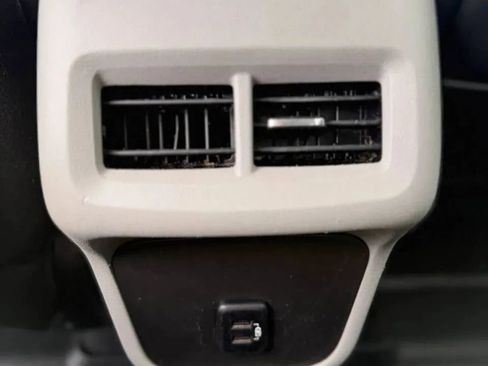Used 2018 GMC Terrain SLE FWD image 3