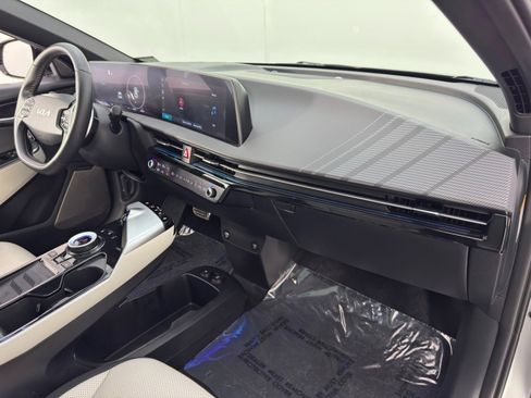 Used 2023 Kia EV6 GT-Line w/ GT-Line White Seat Package image 14