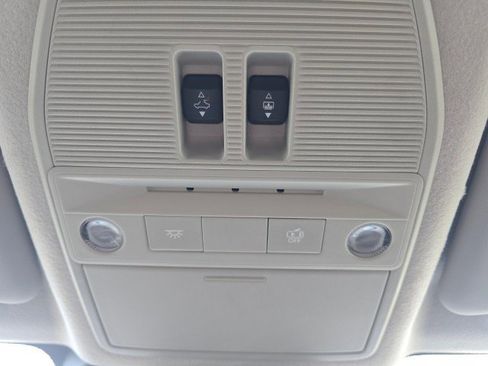 Used 2025 Nissan Kicks SR w/ SR Premium Package image 40