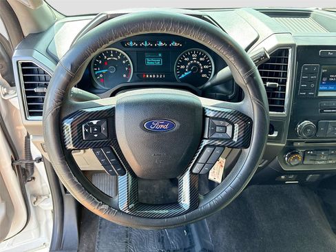 Used 2015 Ford F150 XLT RWD image 11