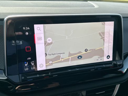 Used 2024 Volkswagen Atlas Cross Sport SEL R-Line image 18