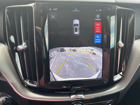 Certified 2024 Volvo XC60 B5 Core w/ Protection Package Premier image 10