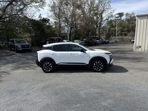 New 2026 Nissan Kicks SV image 4
