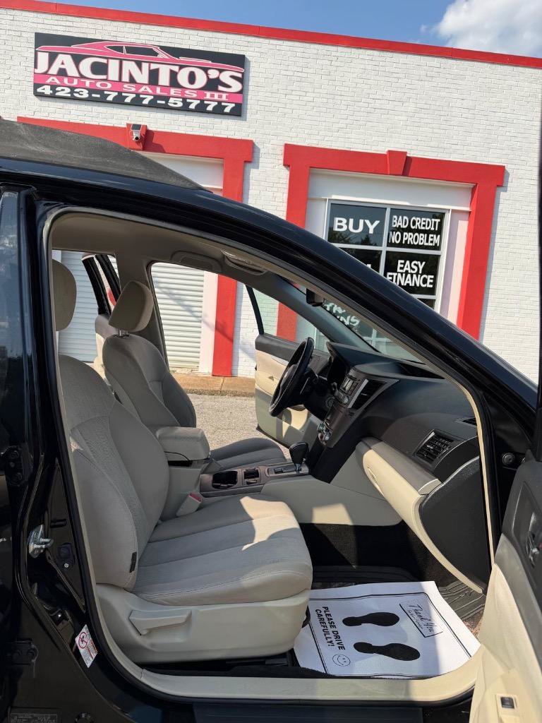 Used 2013 Subaru Outback 2.5i Premium AWD/4WD image 18