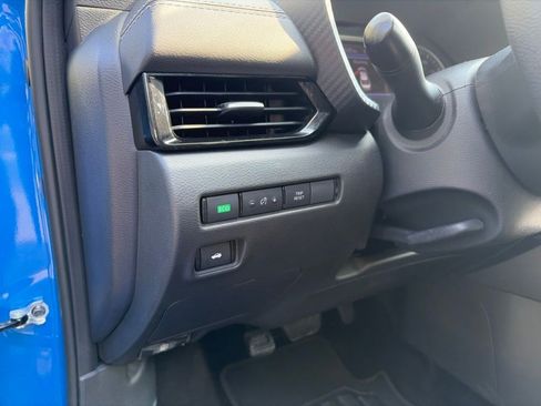 Used 2024 Nissan Sentra SV FWD image 13