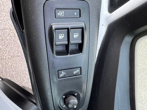 Used 2024 RAM ProMaster 2500 w/ Convenience Group FWD image 14