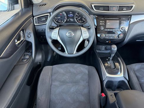 Used 2015 Nissan Rogue S AWD/4WD image 26
