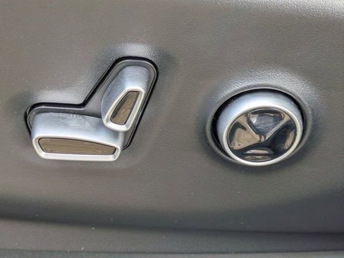 New 2026 Chrysler Pacifica Pinnacle w/ Trailer Tow Group image 17