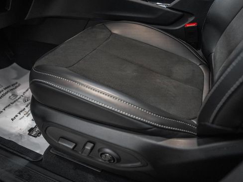 New 2025 Jeep Grand Cherokee Altitude image 34