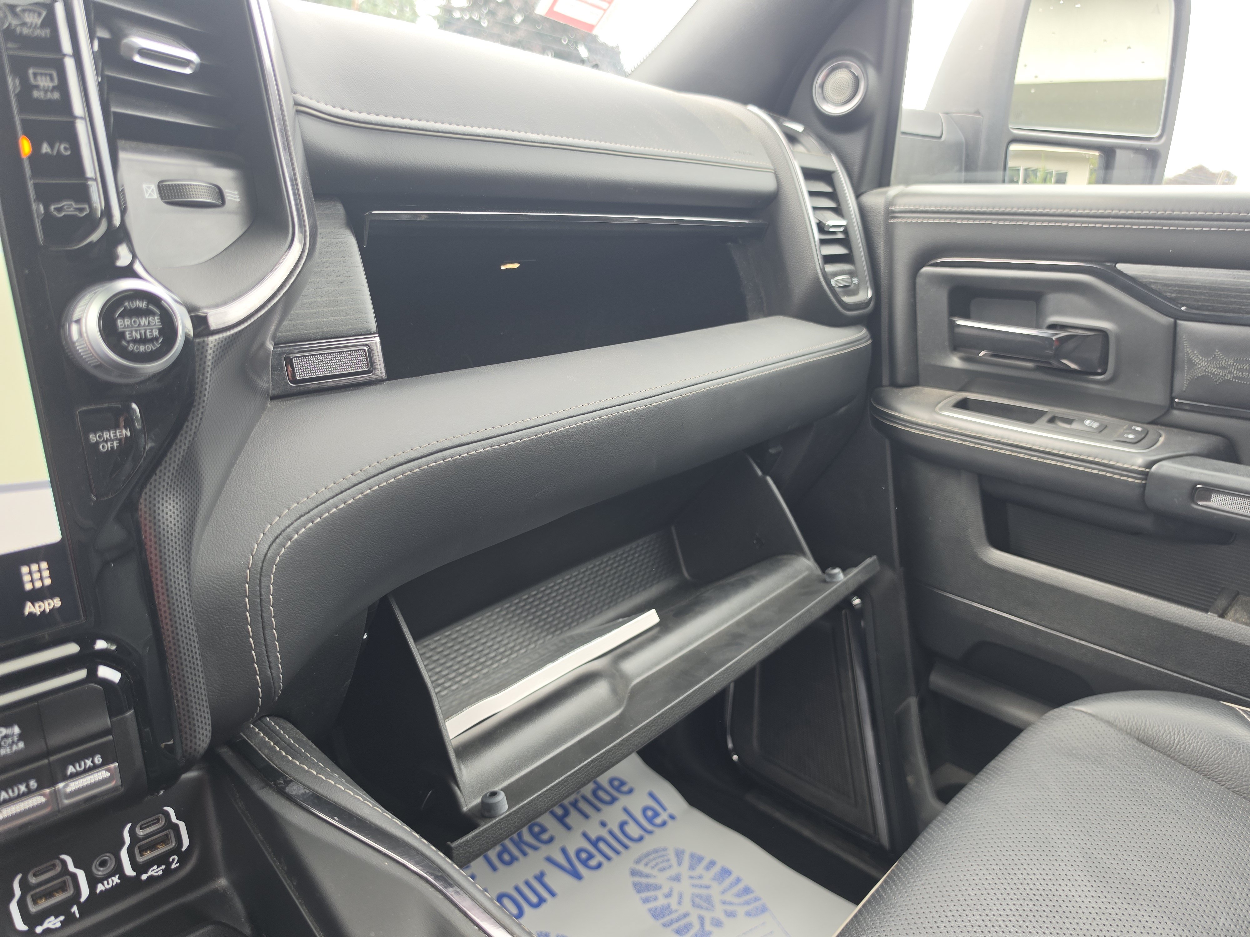 Used 2024 RAM 2500 Limited AWD/4WD image 35