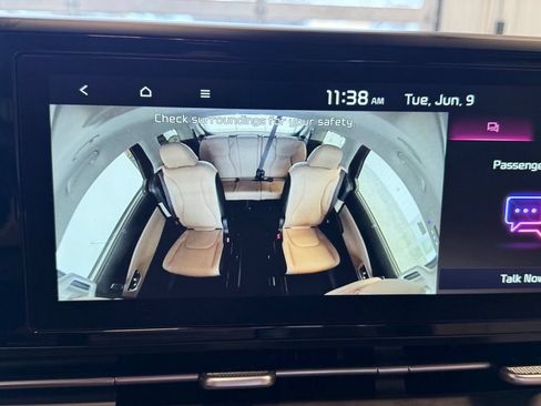 Used 2024 Kia Carnival EX FWD image 46
