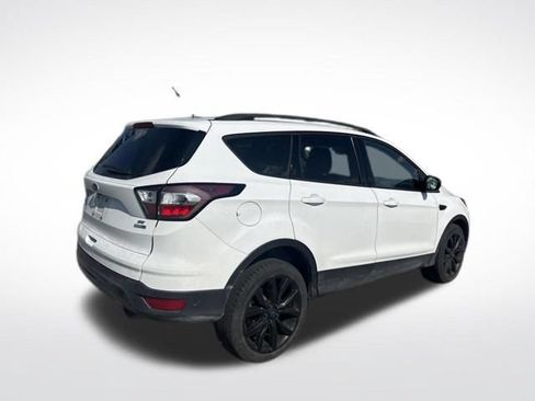 Used 2017 Ford Escape SE w/ Equipment Group 201A AWD/4WD image 5