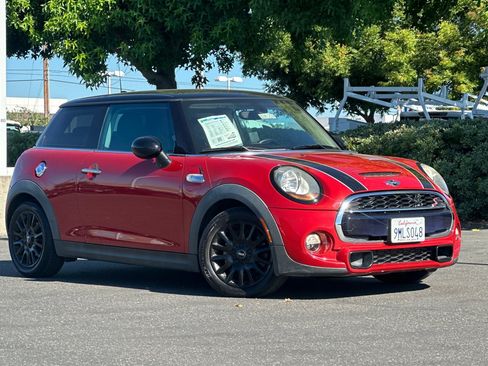 Used 2015 MINI Cooper S FWD image 2
