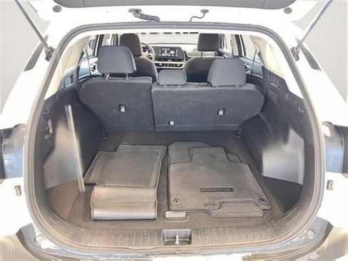 Used 2024 Kia Sportage LX image 8