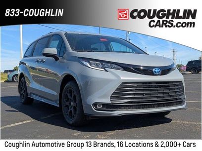 New 2025 Toyota Sienna XLE Woodland Edition