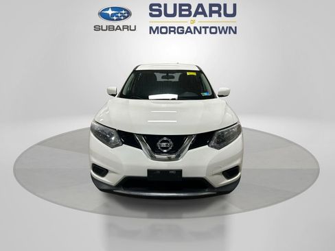 Used 2016 Nissan Rogue S image 2