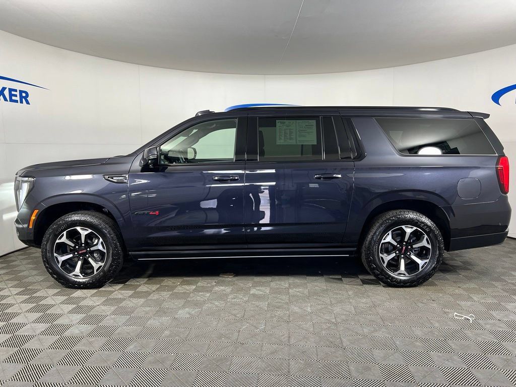 Used 2025 GMC Yukon XL AT4 AWD/4WD image 2