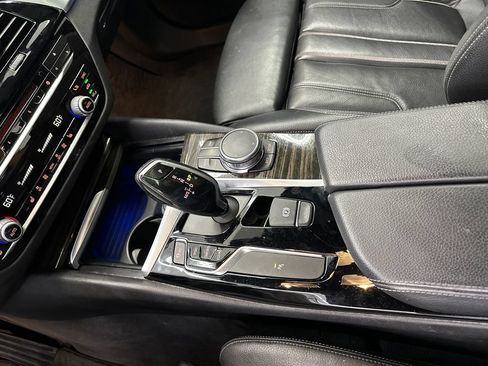 Used 2018 BMW 530i xDrive AWD/4WD image 30