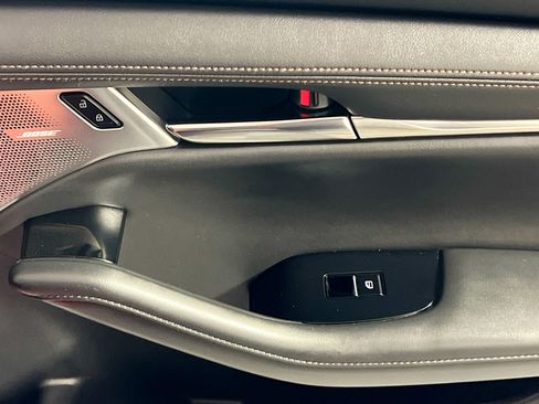 Used 2019 MAZDA MAZDA3 Sedan w/ Preferred Package image 32