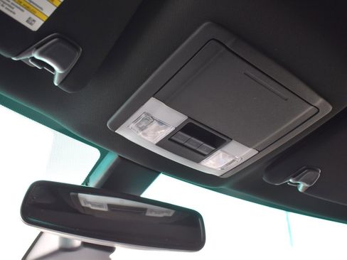 Used 2018 Ford Explorer Platinum AWD/4WD image 19