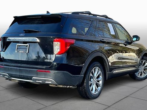 Used 2021 Ford Explorer XLT w/ Equipment Group 202A image 13