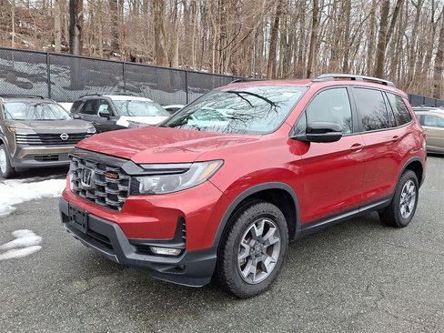 Used 2022 Honda Passport TrailSport image 3