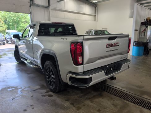 Used 2019 GMC Sierra 1500 Elevation w/ Elevation Value Package AWD/4WD image 4