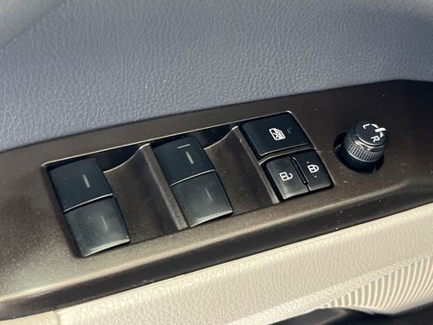 Used 2022 Toyota Camry LE FWD image 13