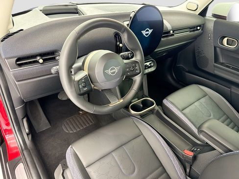 Used 2025 MINI Cooper S FWD image 9