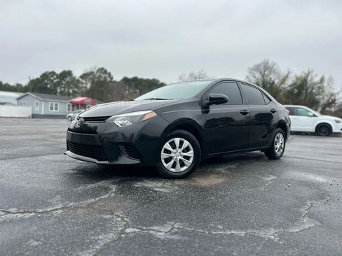 Used 2015 Toyota Corolla L image 3