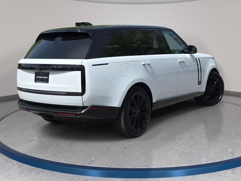 Certified 2026 Land Rover Range Rover Long Wheelbase SE image 5