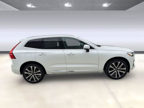 Certified 2023 Volvo XC60 B5 Ultimate w/ Climate Package image 8