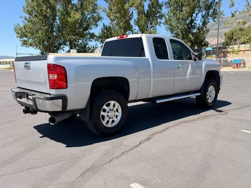 Used 2013 Chevrolet Silverado 2500 LT w/ Interior Plus Package AWD/4WD image 8