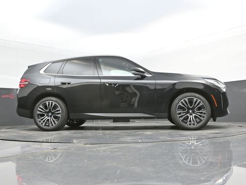 Used 2025 BMW X3 xDrive30i w/ Premium Package image 40