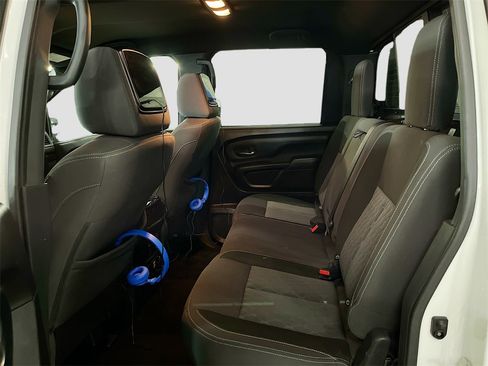 Used 2023 Nissan Titan SV w/ SV Convenience Package image 24