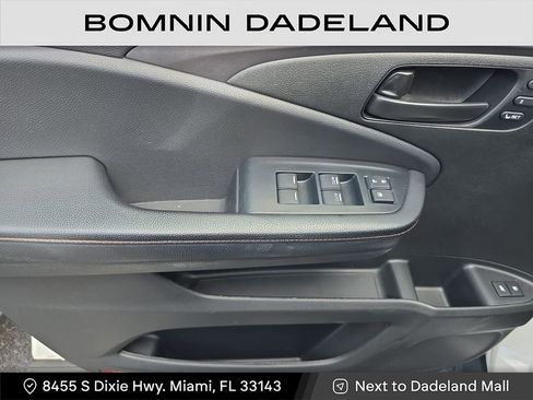 Used 2022 Honda Pilot TrailSport image 15