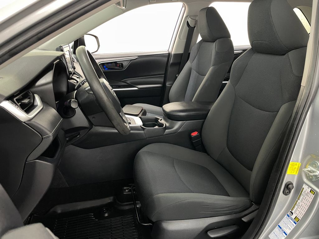 Used 2019 Toyota RAV4 LE w/ All Weather Liner Package AWD/4WD image 19