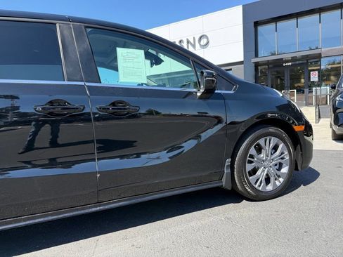 Used 2025 Honda Odyssey Touring image 15