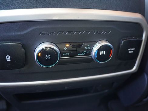 Certified 2024 Ford Expedition XLT image 20