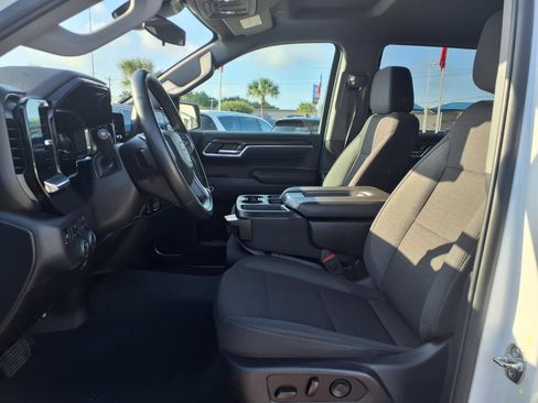 Used 2025 Chevrolet Silverado 1500 LT AWD/4WD image 17