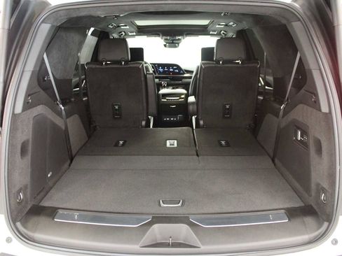 Used 2023 Cadillac Escalade V w/ LPO, ONYX Package image 10