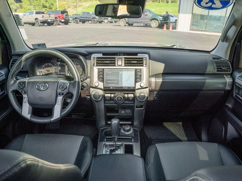 Used 2023 Toyota 4Runner SR5 Premium w/ Moonroof Package AWD/4WD image 23