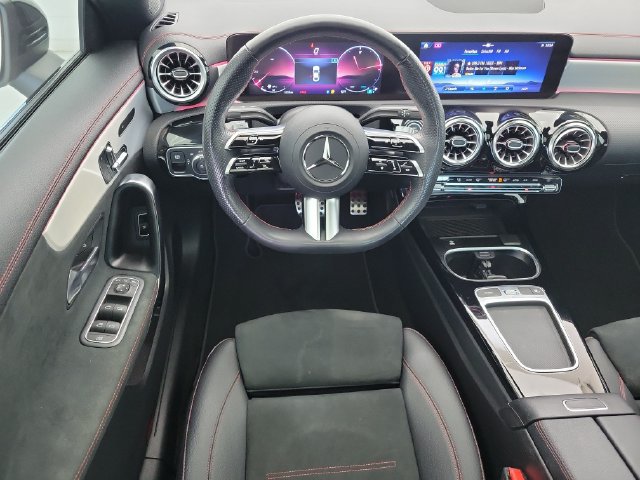 Used 2024 Mercedes-Benz CLA 250 4MATIC image 16