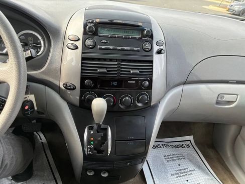 Used 2009 Toyota Sienna CE image 25