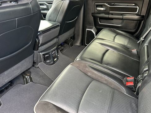 Used 2020 RAM 2500 Laramie w/ Night Edition AWD/4WD image 14