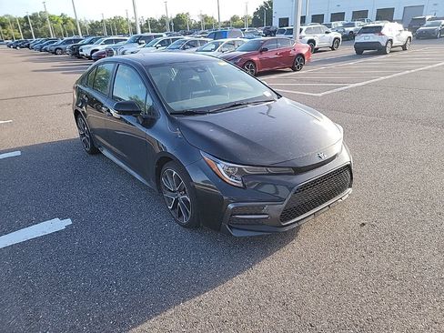 Used 2021 Toyota Corolla SE image 2