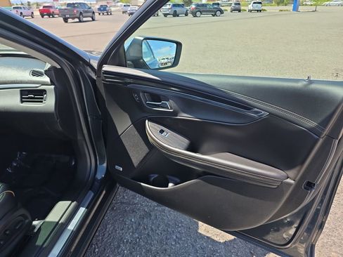 Used 2018 Chevrolet Impala Premier FWD image 30