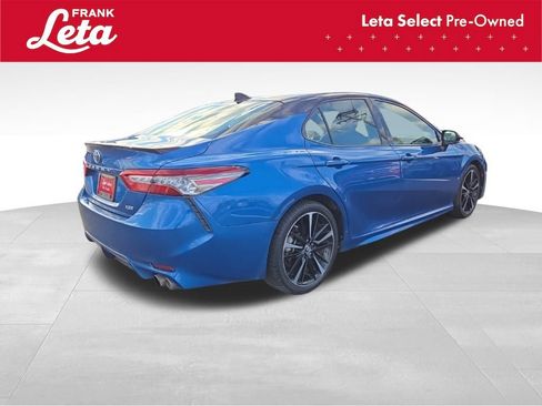Used 2018 Toyota Camry XSE image 10