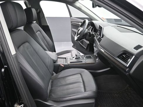 Used 2019 Audi Q5 Prestige w/ Prestige Package image 16